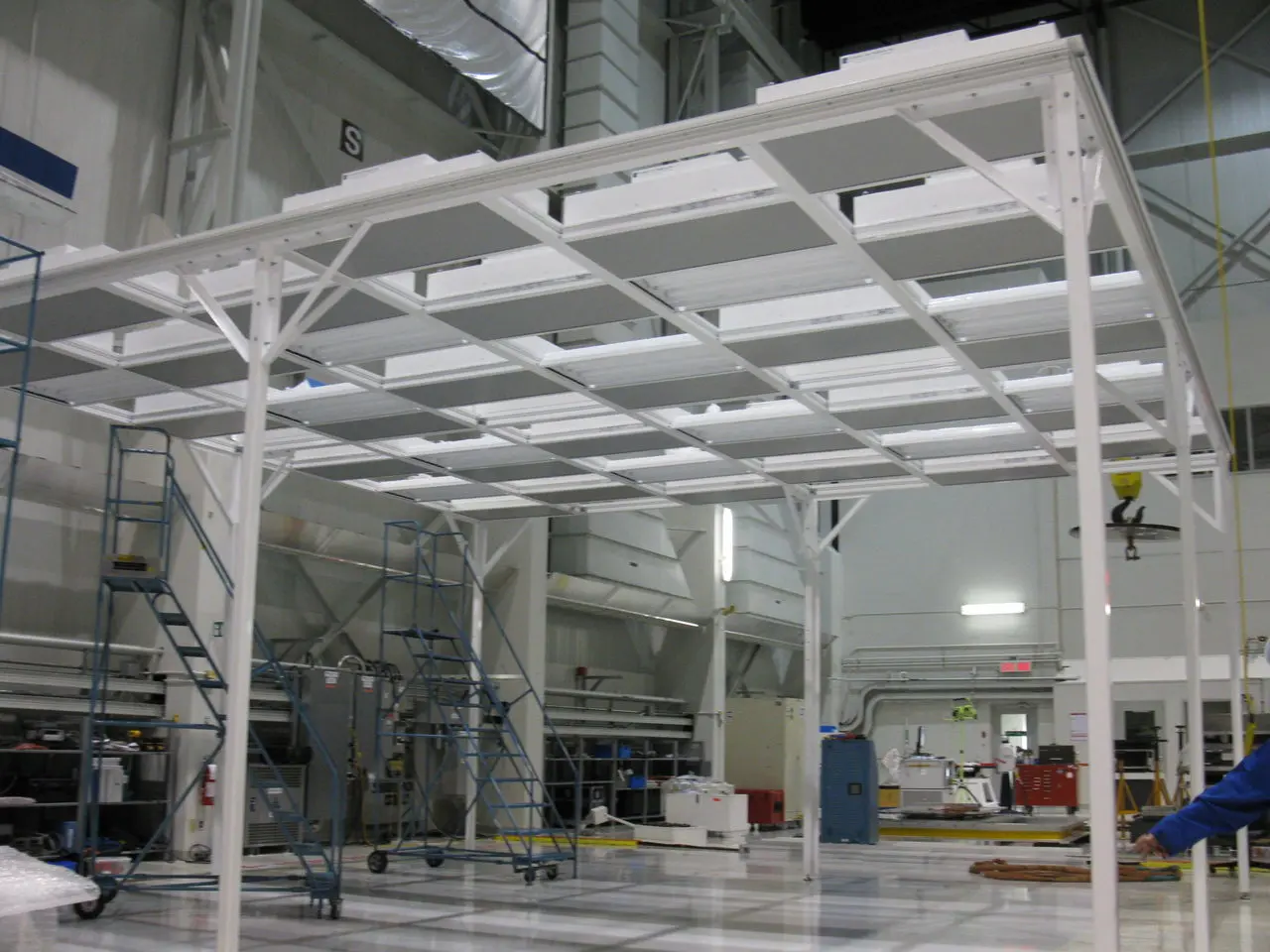 Logi-Clean 2"x4" Self Supporting Aluminum Ceiling Grid
